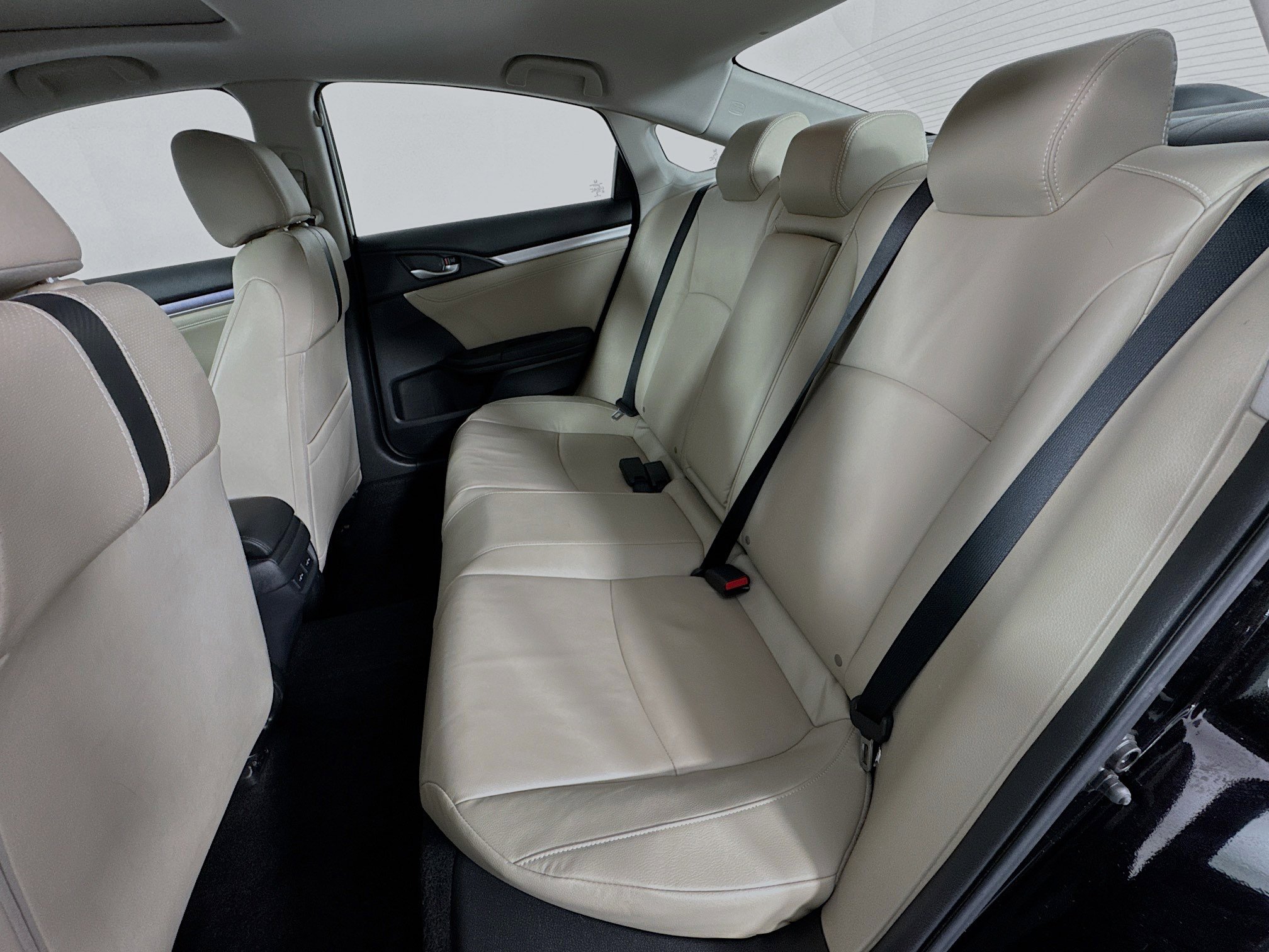 Used 2016 Honda Civic Touring image 25