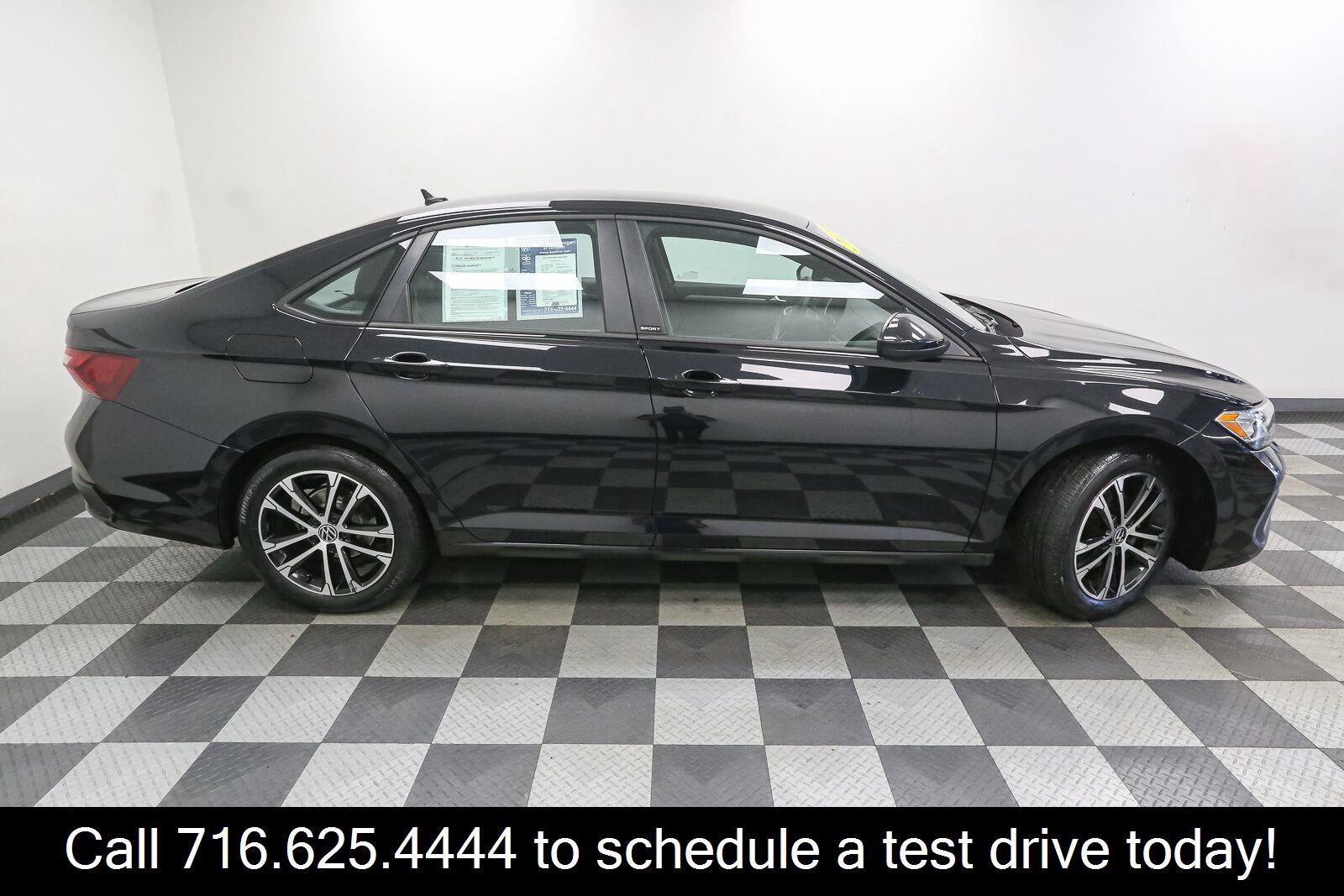 Certified 2023 Volkswagen Jetta Sport FWD image 9