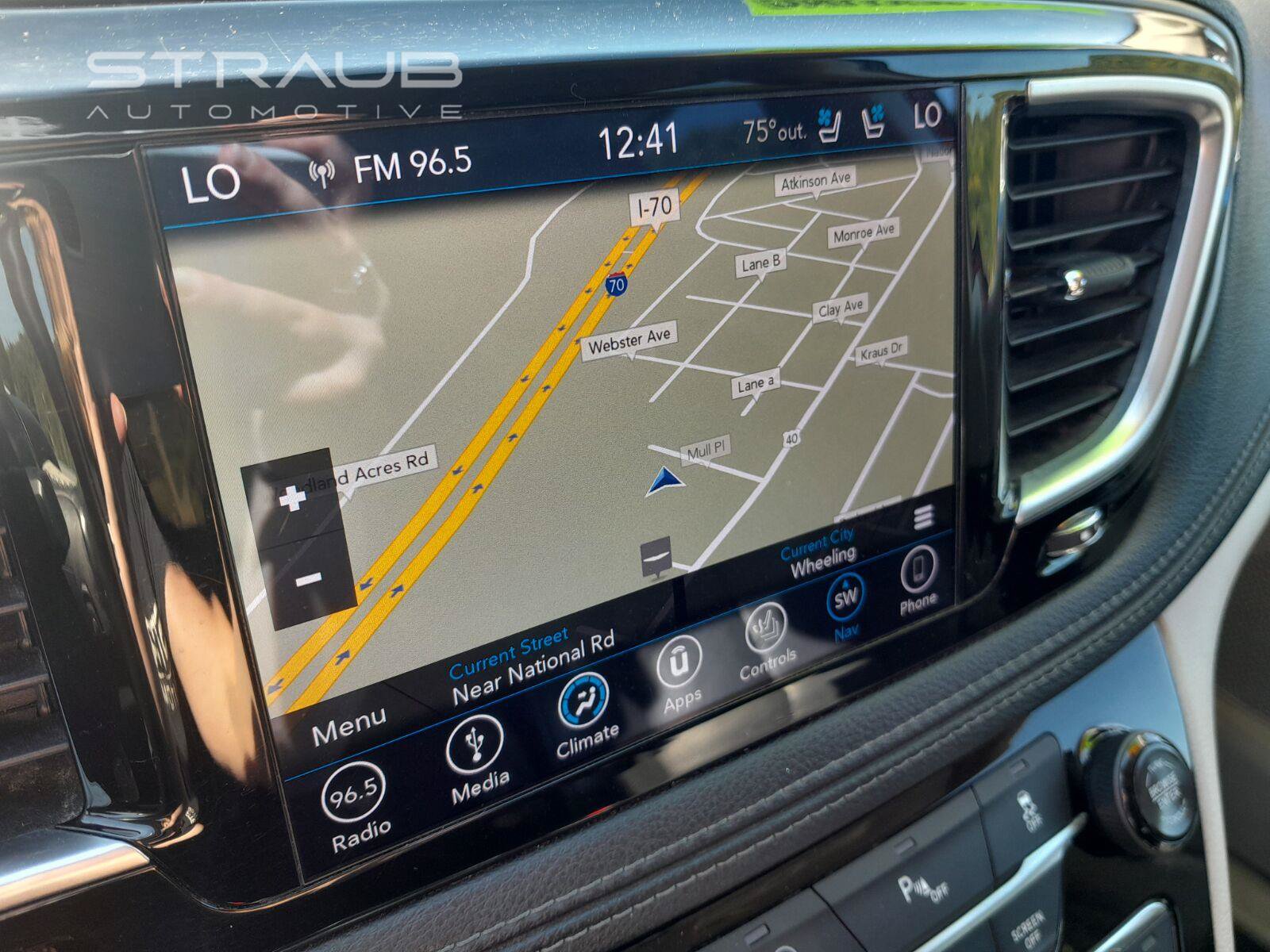 Used 2019 Chrysler Pacifica Limited FWD image 24