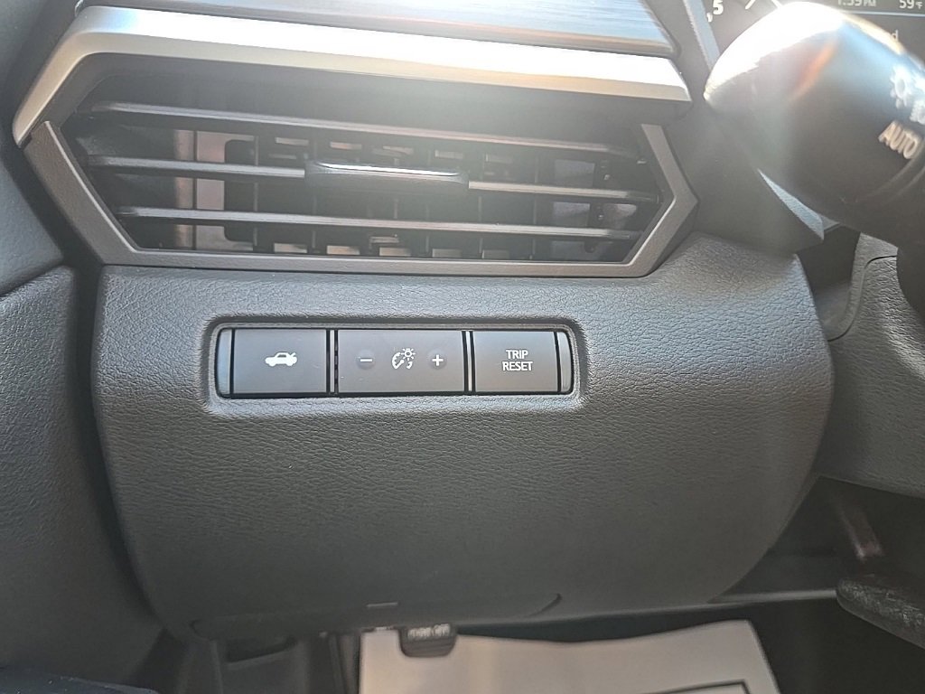 New 2025 Nissan Altima 2.5 SV image 15