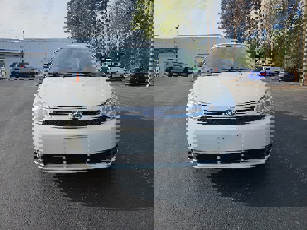 Used 2011 Ford Focus SE image 8