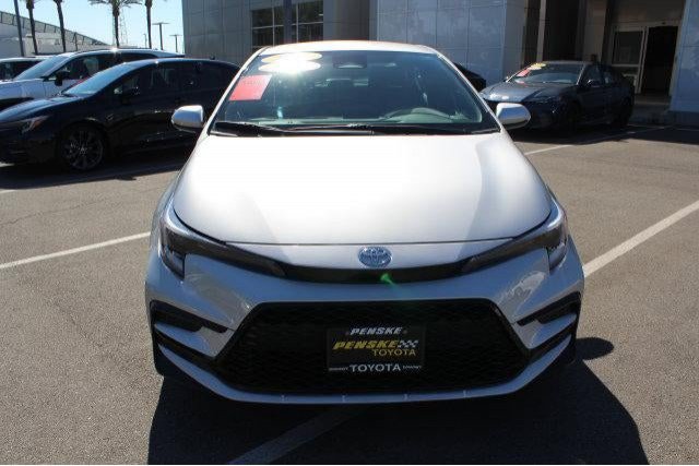 Certified 2026 Toyota Corolla SE FWD image 4