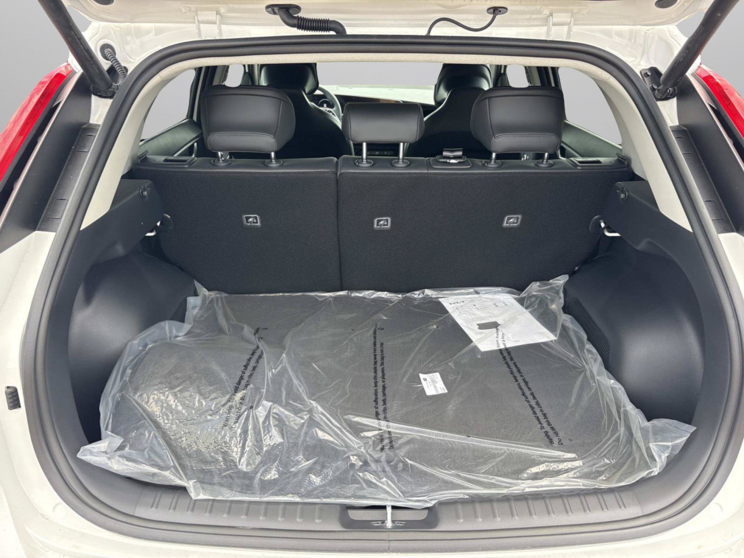 New 2026 Kia Niro Wind FWD image 12