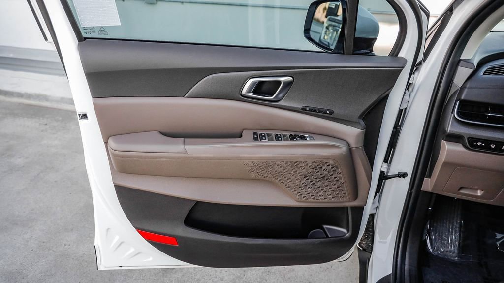 Used 2026 Kia Carnival SX image 23