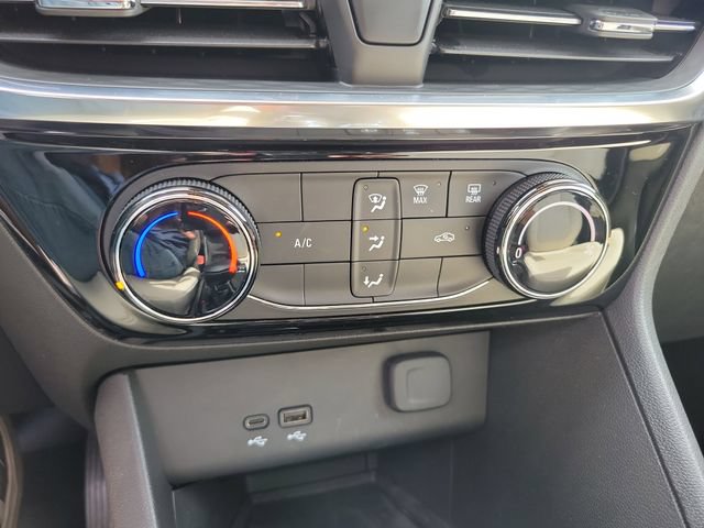 Used 2024 Buick Encore GX Sport Touring w/ Advanced Technology Package FWD image 26