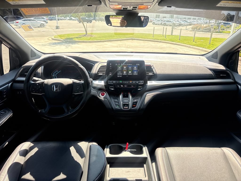 Used 2023 Honda Odyssey Sport image 16