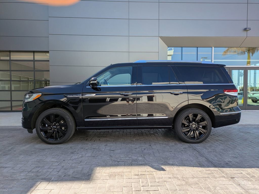 Certified 2024 Lincoln Navigator Reserve image 8