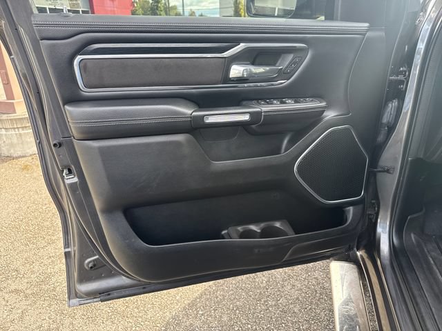 Used 2023 RAM 1500 Laramie AWD/4WD image 15