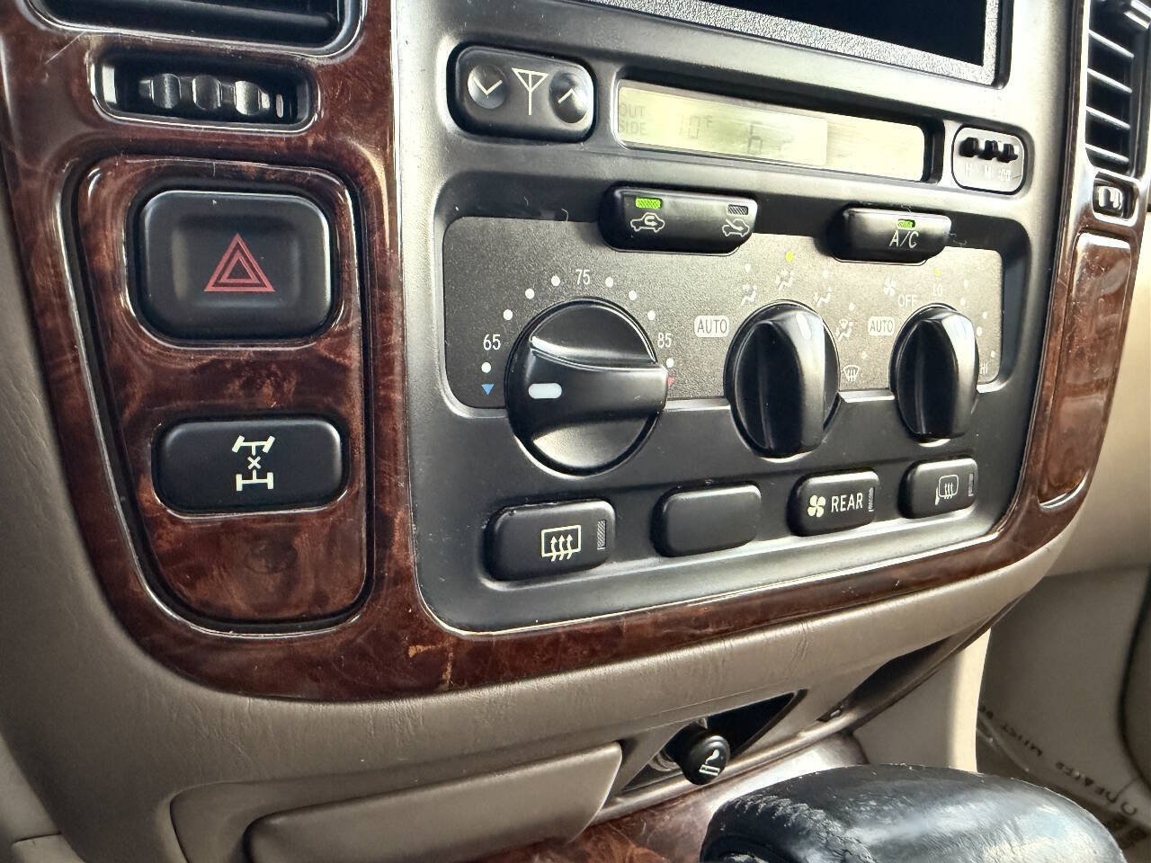 Used 2000 Toyota Land Cruiser AWD/4WD image 24