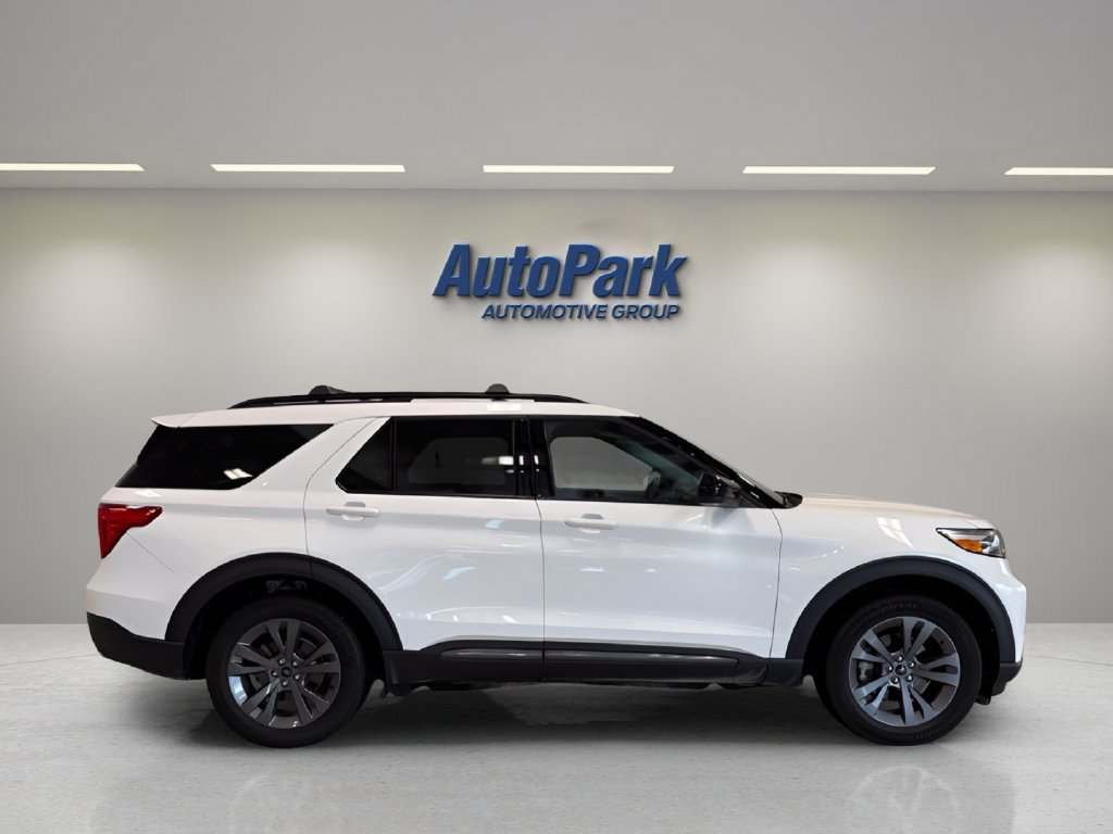 Certified 2023 Ford Explorer XLT w/ Equipment Group 202A AWD/4WD image 8