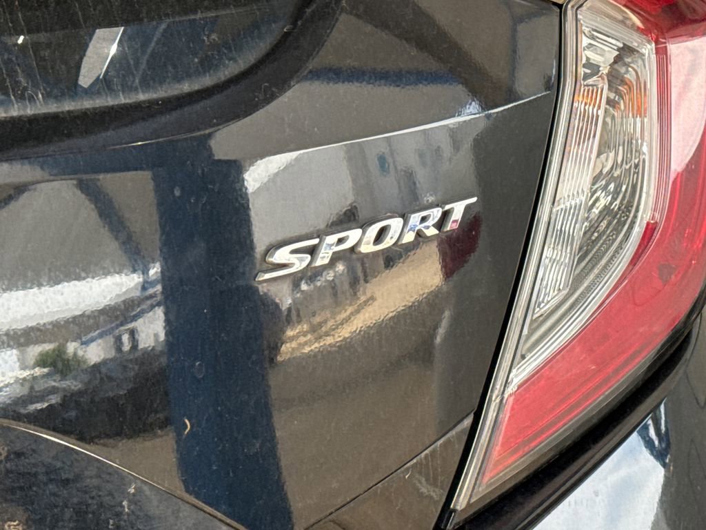 Used 2018 Honda Civic Sport image 8