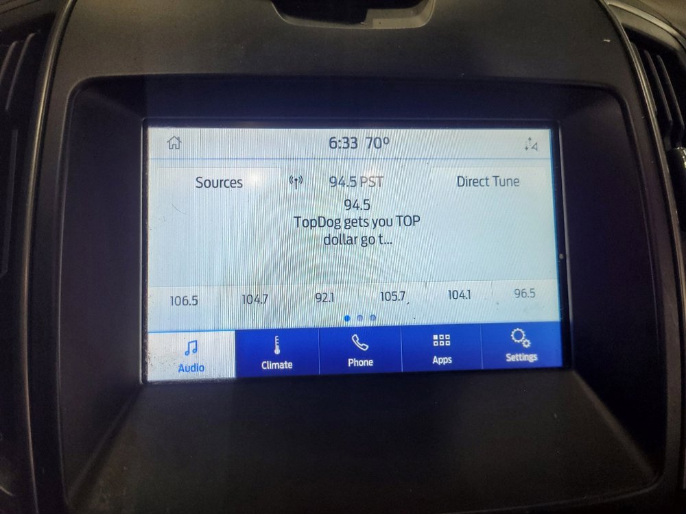Used 2020 Ford Edge SE FWD image 25