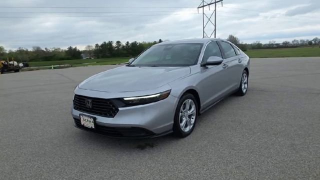 Used 2023 Honda Accord LX image 3