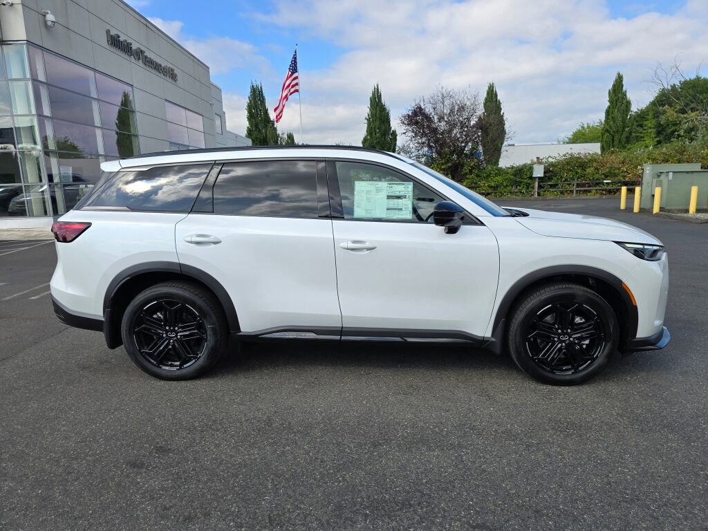 New 2026 INFINITI QX60 Sport w/ Dark Cargo Package image 8