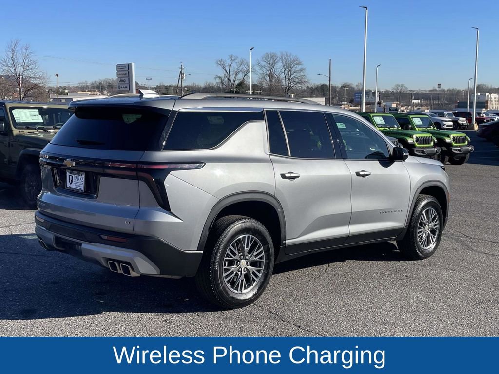 Used 2024 Chevrolet Traverse LT image 8