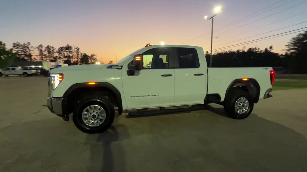 Used 2024 GMC Sierra 2500 Pro w/ 1SA Pro Safety Plus Package AWD/4WD image 3