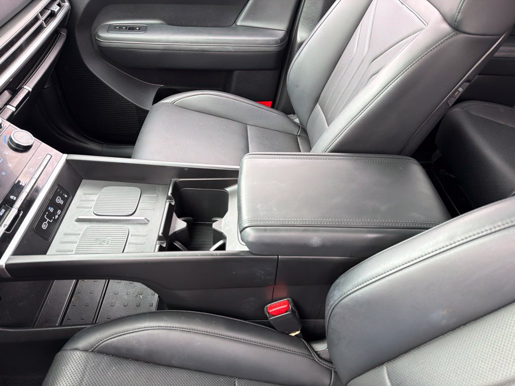 Certified 2025 Hyundai Santa Fe SEL FWD image 18