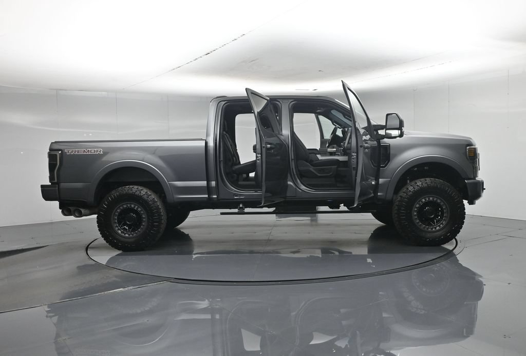Used 2022 Ford F250 Lariat w/ Tremor Off-Road Package AWD/4WD image 40