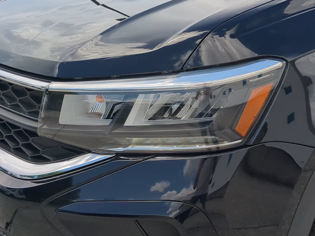 Certified 2022 Volkswagen Taos S FWD image 7