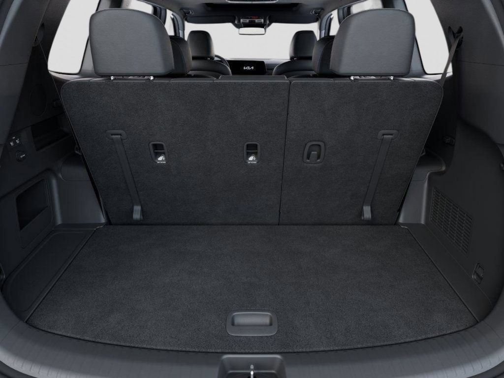 Used 2025 Kia Telluride AWD image 19