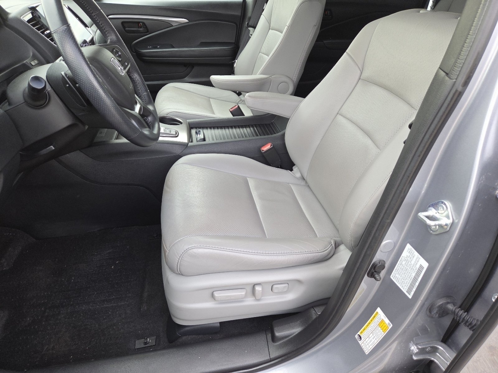 Used 2023 Honda Passport EX-L image 26