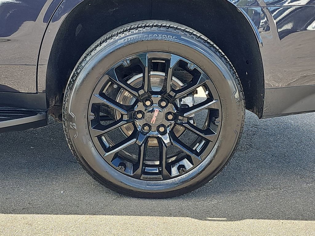 Used 2023 GMC Yukon SLE image 36