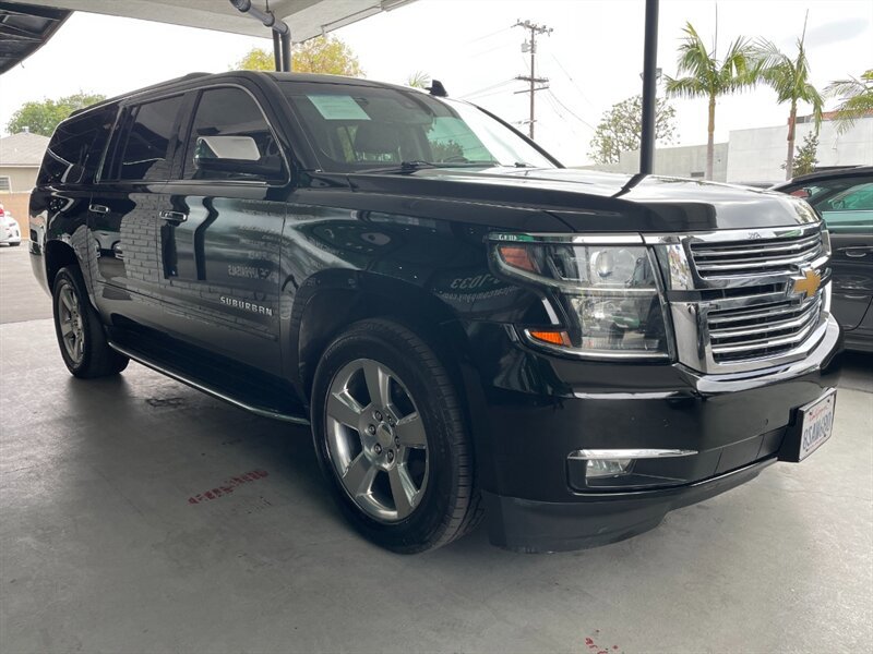 Used 2020 Chevrolet Suburban Premier image 8