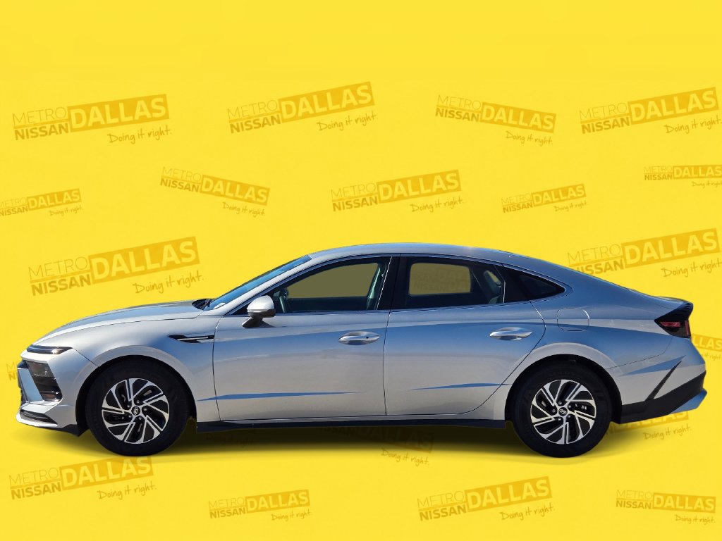 Used 2026 Hyundai Sonata Blue FWD image 3