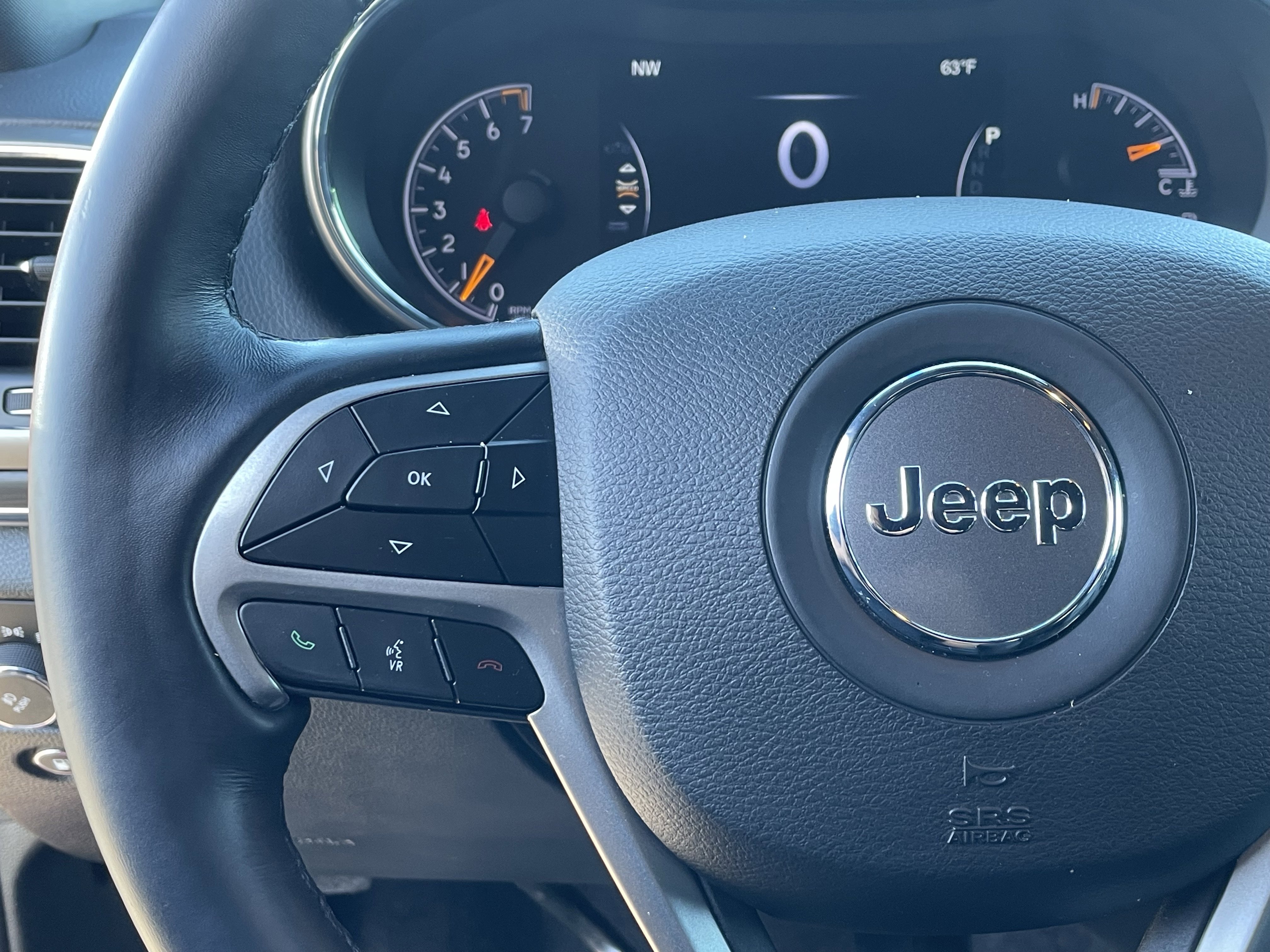 Used 2022 Jeep Grand Cherokee Limited image 24