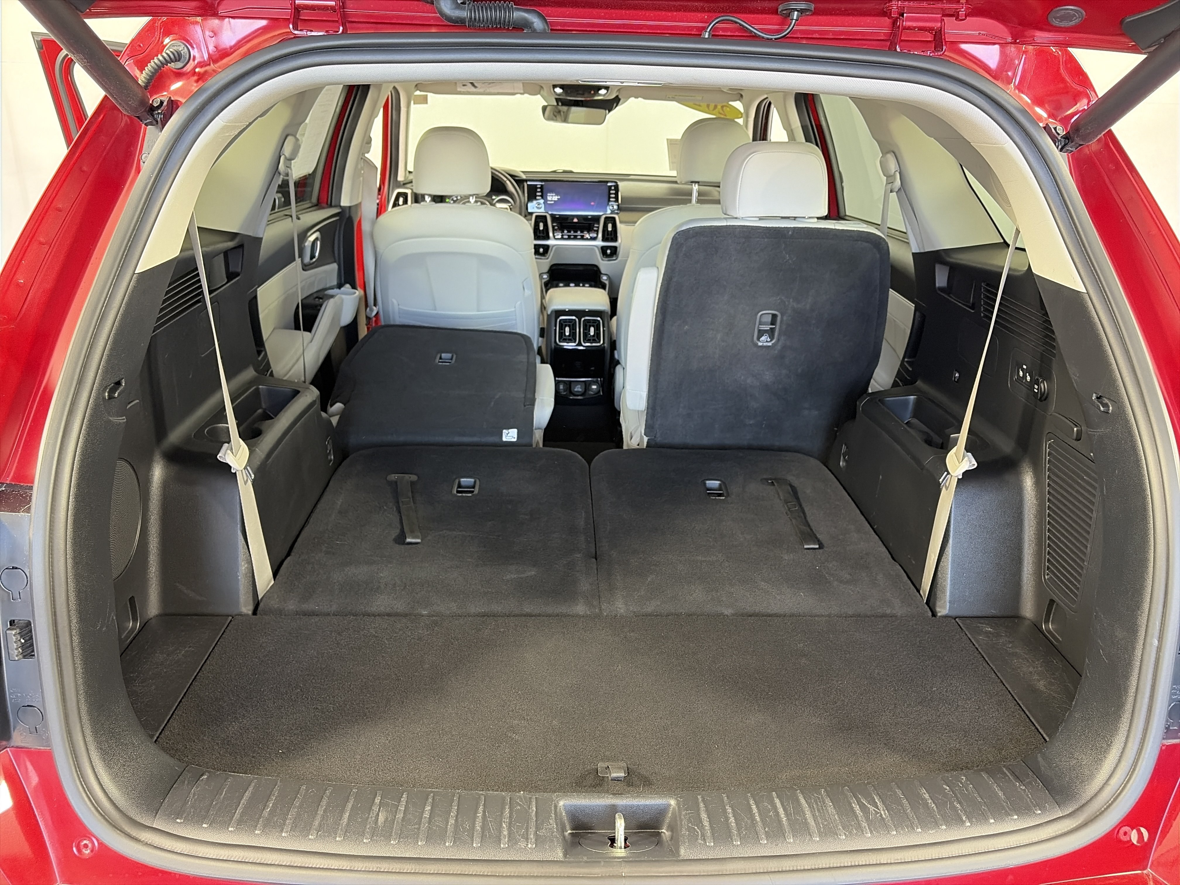 Certified 2023 Kia Sorento SX Prestige w/ Panoramic Sunroof Package AWD/4WD image 16