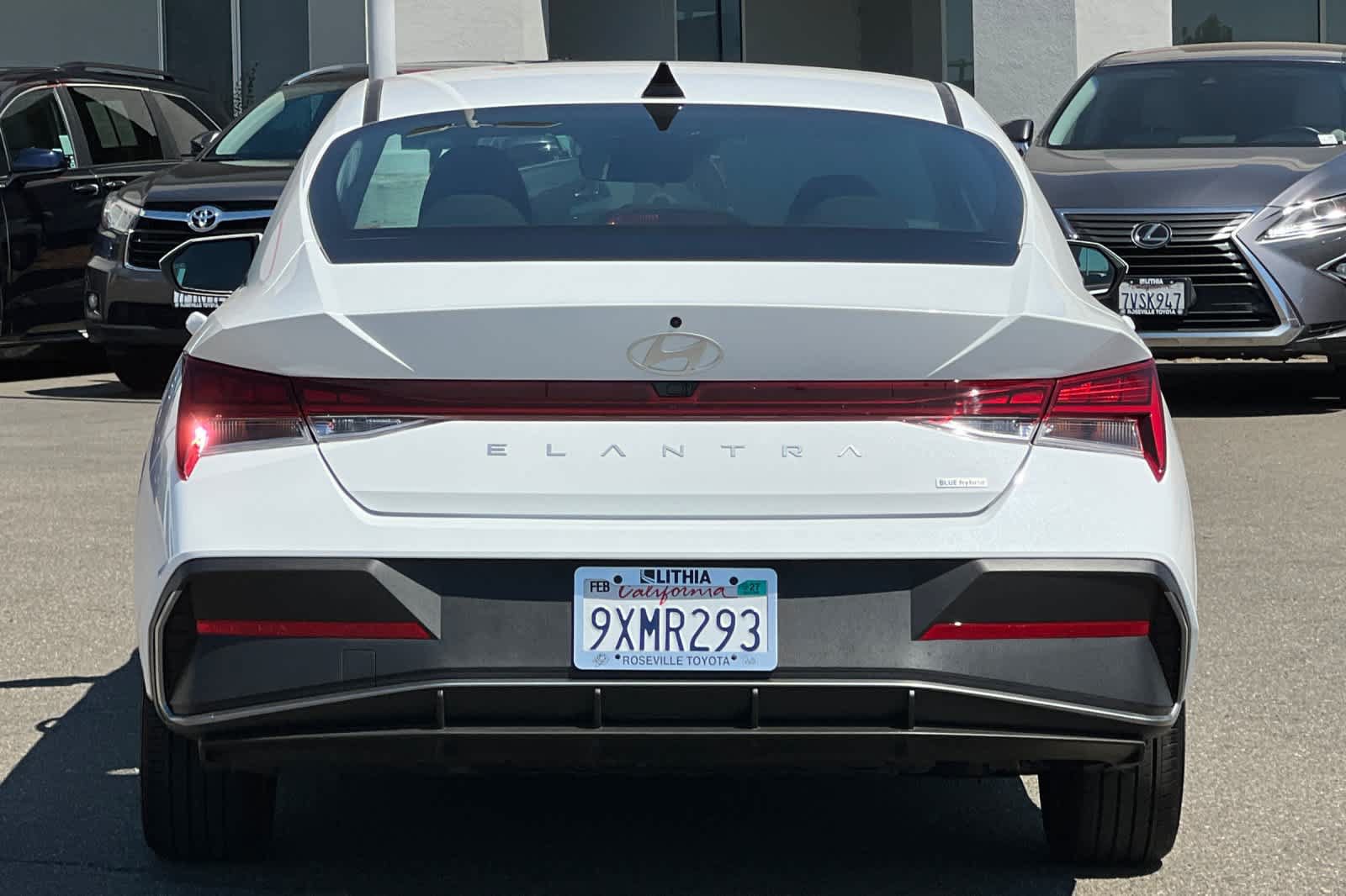 Used 2026 Hyundai Elantra Hybrid FWD image 8