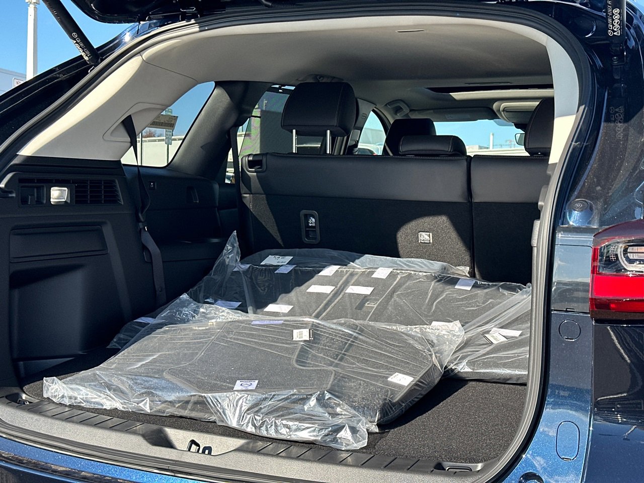 New 2026 MAZDA CX-90 3.3 Turbo w/ Preferred Package image 8