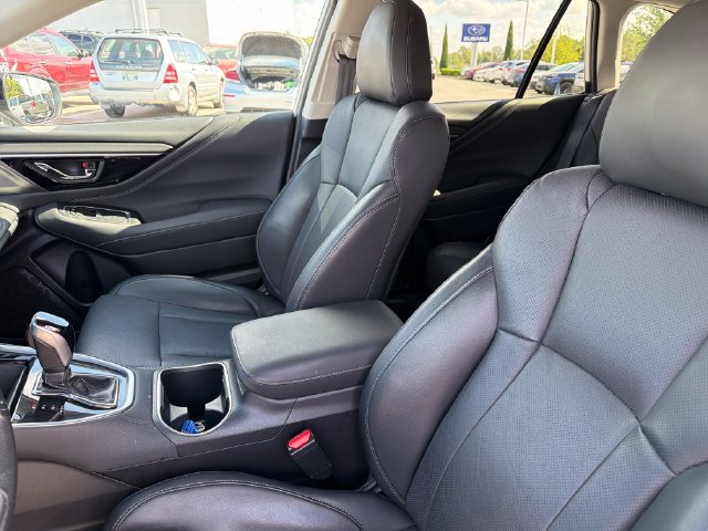 Used 2025 Subaru Outback Limited AWD/4WD image 20