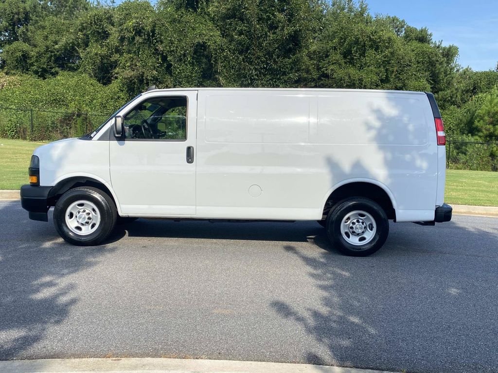 Used 2021 Chevrolet Express 2500 w/ Driver Convenience Package RWD image 9