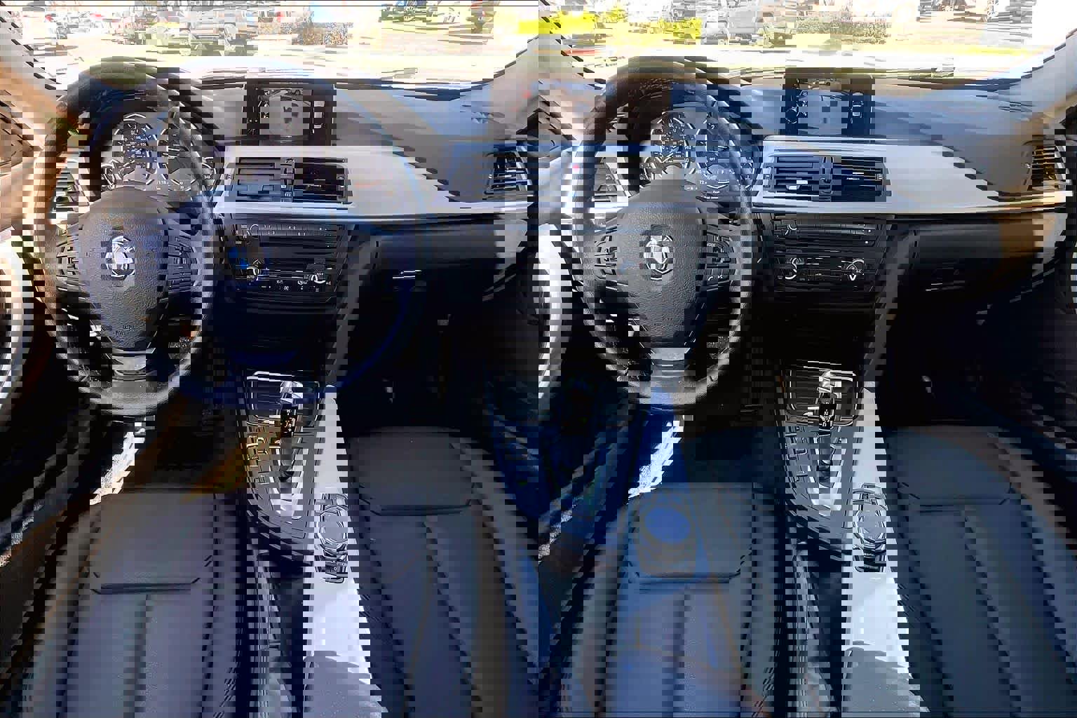 Used 2014 BMW 320i Sedan image 15