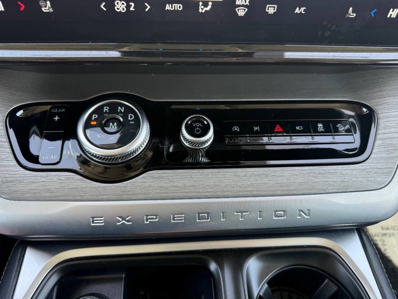 Used 2025 Ford Expedition Max Platinum image 55