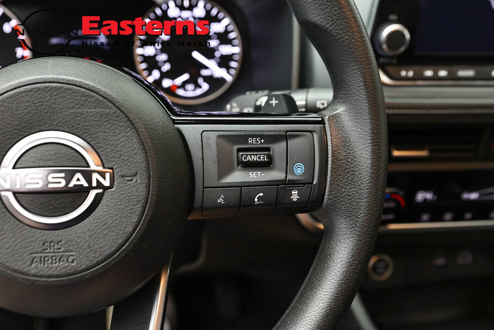Used 2023 Nissan Rogue SV AWD/4WD image 16