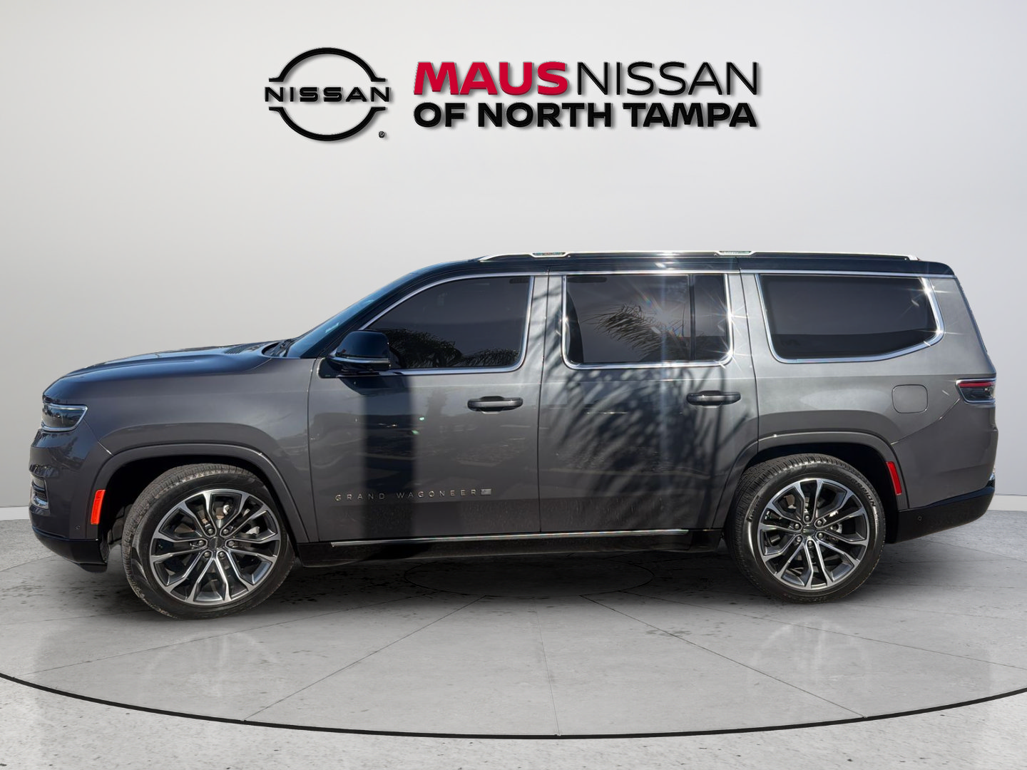 Used 2024 Jeep Grand Wagoneer Series III AWD/4WD image 4