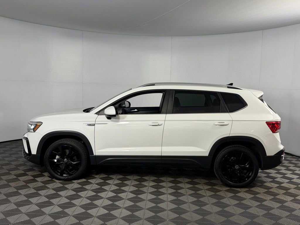 Used 2022 Volkswagen Taos SE AWD/4WD image 11
