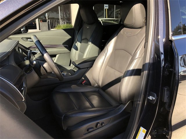 Certified 2023 Cadillac XT4 Luxury w/ Cold Weather Package image 3