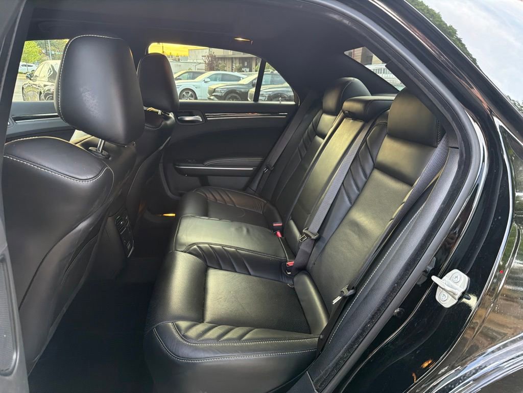 Used 2023 Chrysler 300 C RWD image 7