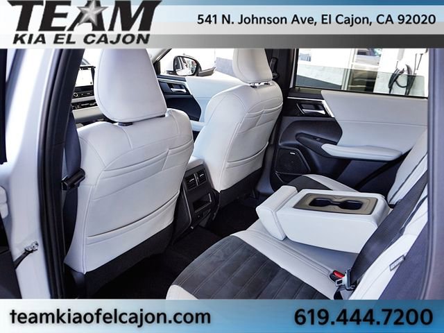 Used 2025 Mitsubishi Outlander SE AWD/4WD image 18