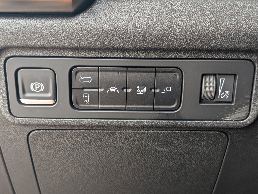 New 2025 GMC Hummer EV 2X image 18