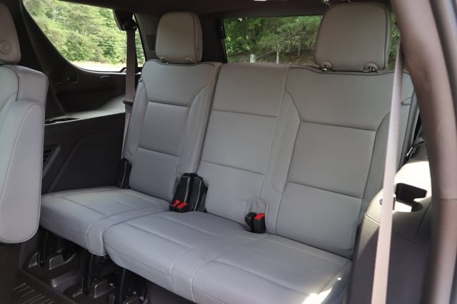 Used 2023 GMC Yukon SLT w/ SLT Luxury Package AWD/4WD image 22