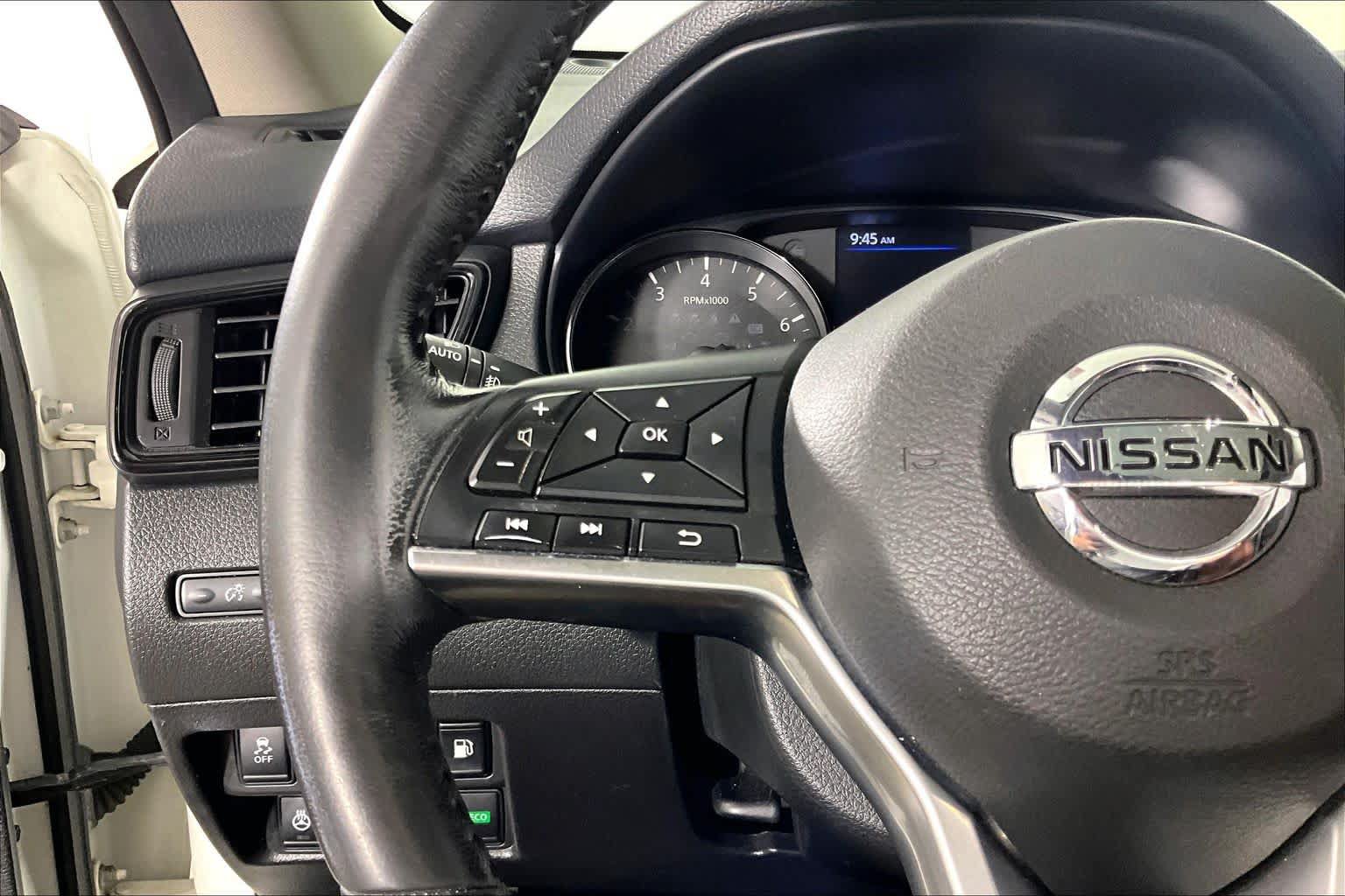 Used 2018 Nissan Rogue SL w/ Premium Package FWD image 22