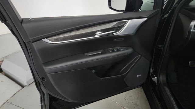 Certified 2024 Cadillac XT5 Sportv image 11