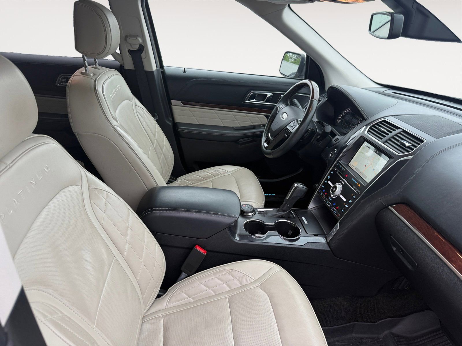 Used 2017 Ford Explorer Platinum AWD/4WD image 15