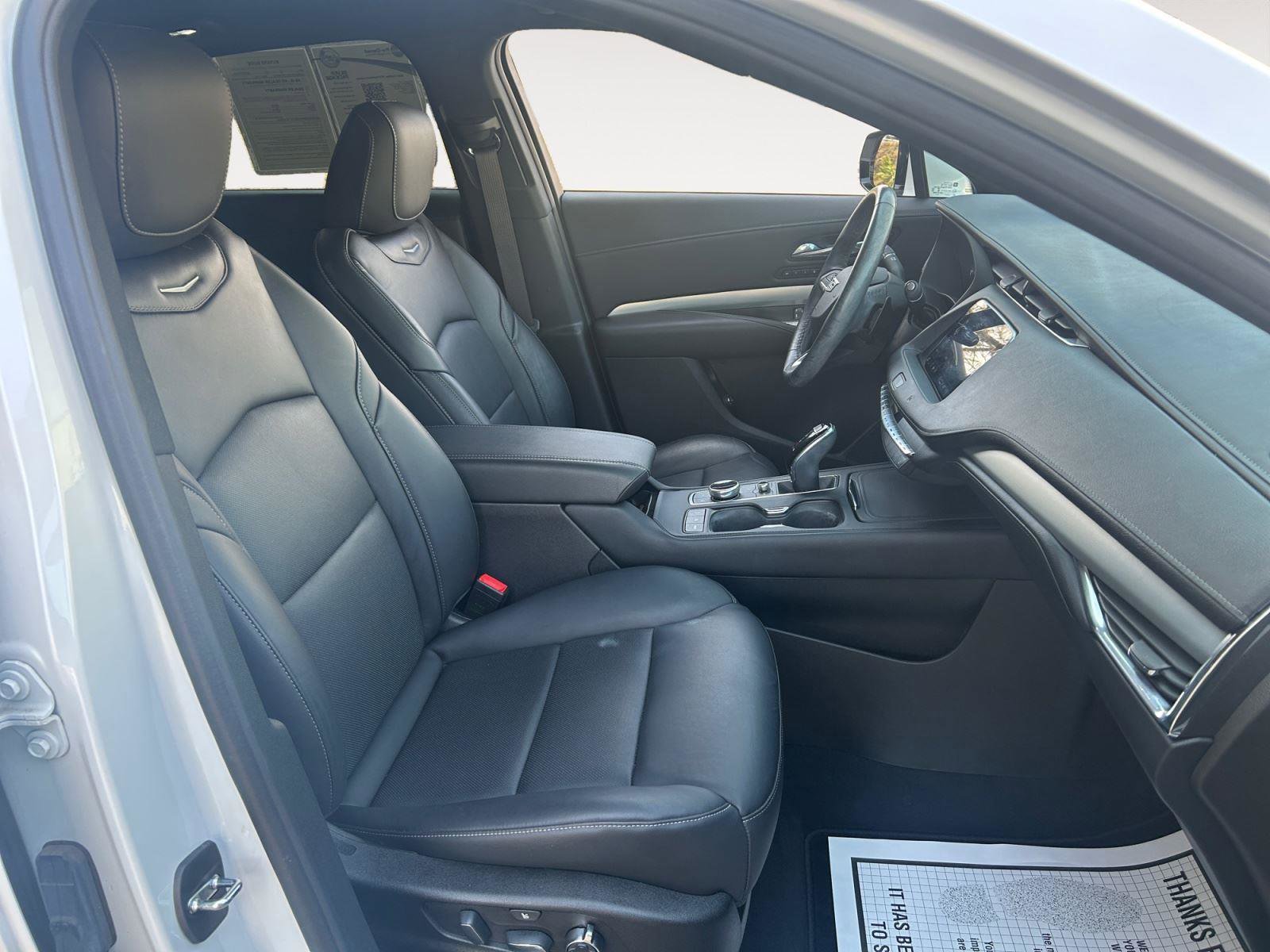 Used 2021 Cadillac XT4 Premium Luxury AWD/4WD image 15