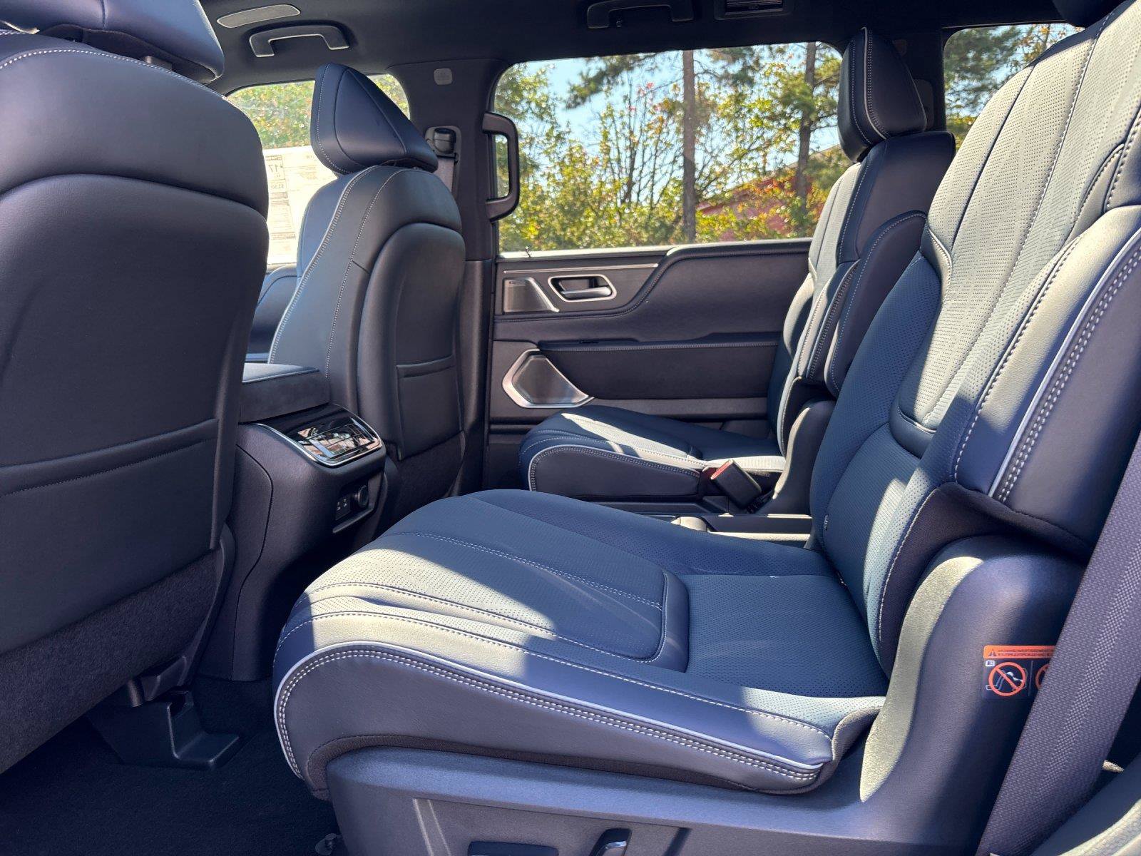 New 2027 INFINITI QX80 Sensory AWD/4WD image 33