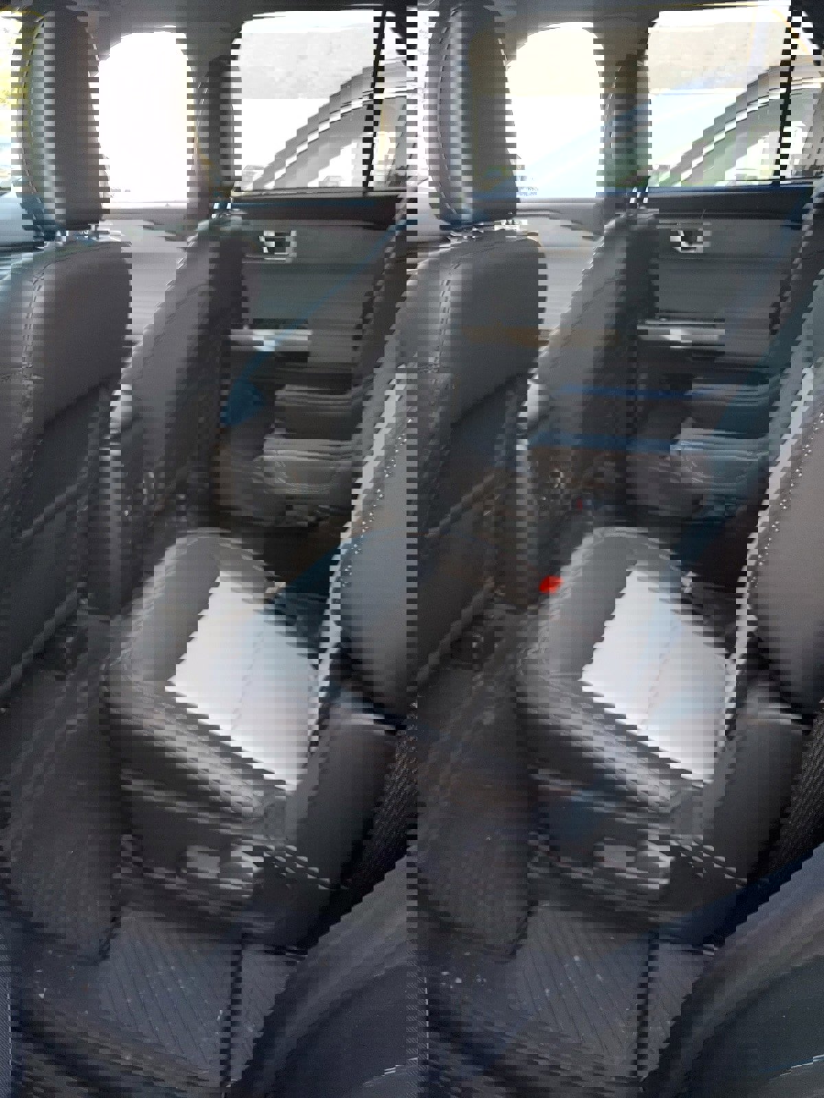 Used 2022 Ford Explorer XLT w/ Equipment Group 202A image 15